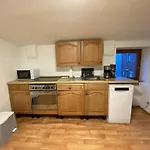 Zentrale 3 Mit Parkplatz * Neumünster