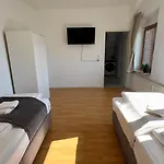 Zentrale 3 Mit Parkplatz *