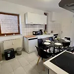 Zentrale 3 Mit Parkplatz Daire *