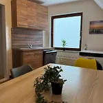 Zentrale 3 Mit Parkplatz Neumünster