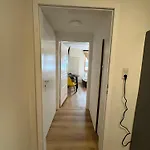 Zentrale 3 Mit Parkplatz * Neumünster