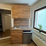 Zentrale 3 Mit Parkplatz Daire Neumünster