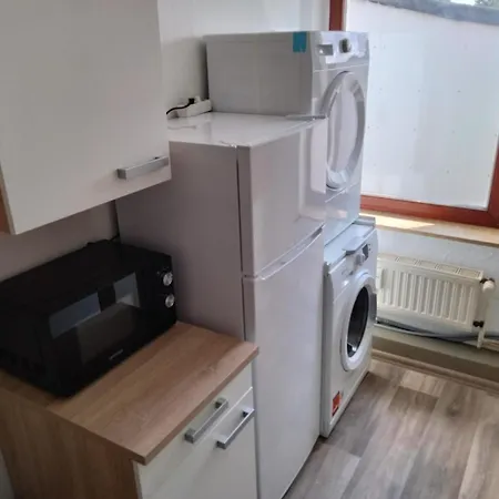 Zentrale 3 Mit Parkplatz * Neumünster