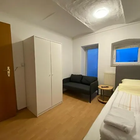 Zentrale 3 Mit Parkplatz *