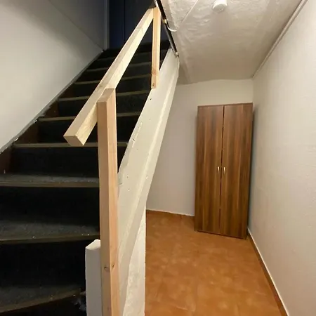 Zentrale 3 Mit Parkplatz Neumünster