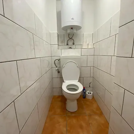 Zentrale 3 Mit Parkplatz