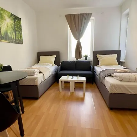 Zentrale 3 Mit Parkplatz Neumünster