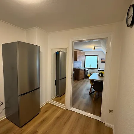 Zentrale 3 Mit Parkplatz Neumünster
