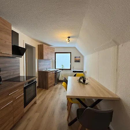 Zentrale 3 Mit Parkplatz Neumünster