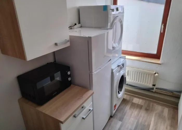 Zentrale 3 Mit Parkplatz * Neumünster