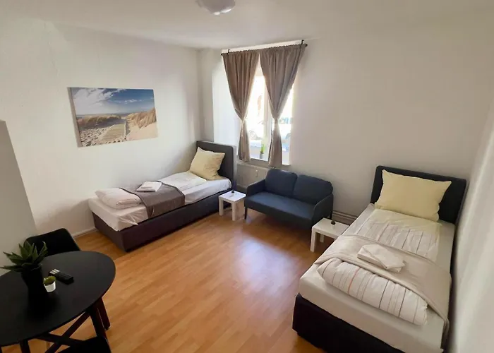 Zentrale 3 Mit Parkplatz Neumünster