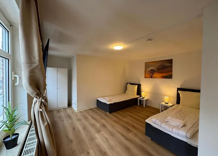 Zentrale 3 Mit Parkplatz