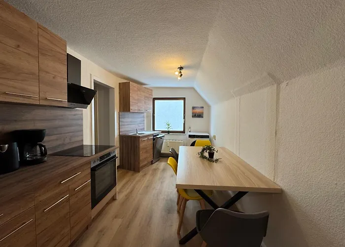 Zentrale 3 Mit Parkplatz Neumünster