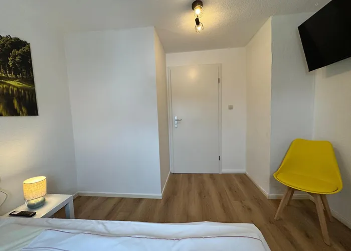 Zentrale 3 Mit Parkplatz Neumünster